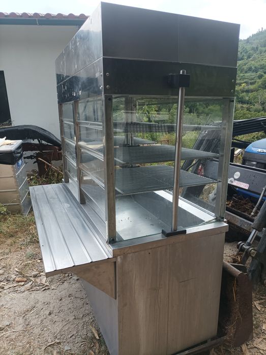 Vitrine refrigerada em inox,