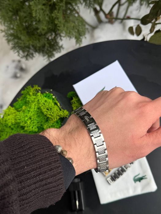 Мужской браслет Lacoste Чоловічий браслет Lacoste Чорний серебро золот