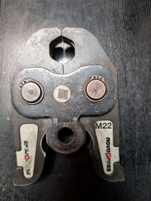 Szczęka zaciskowa M22