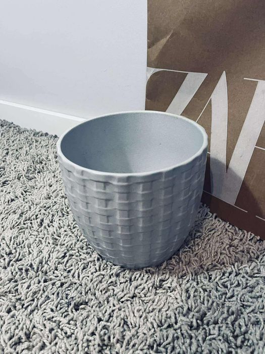 Piękna pleciona doniczka na kwiaty donica ceramiczna
