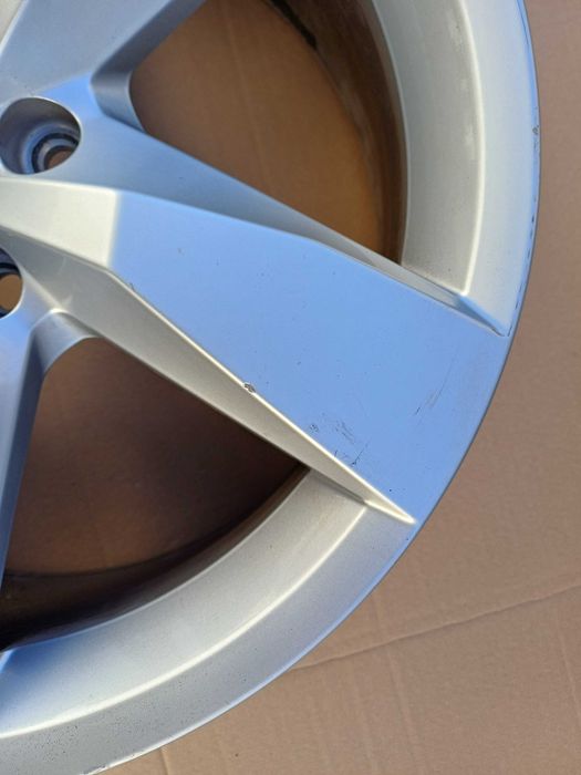 felga vw t-cross 6,5jx17 et39 5x100 model 2gm60.1025a