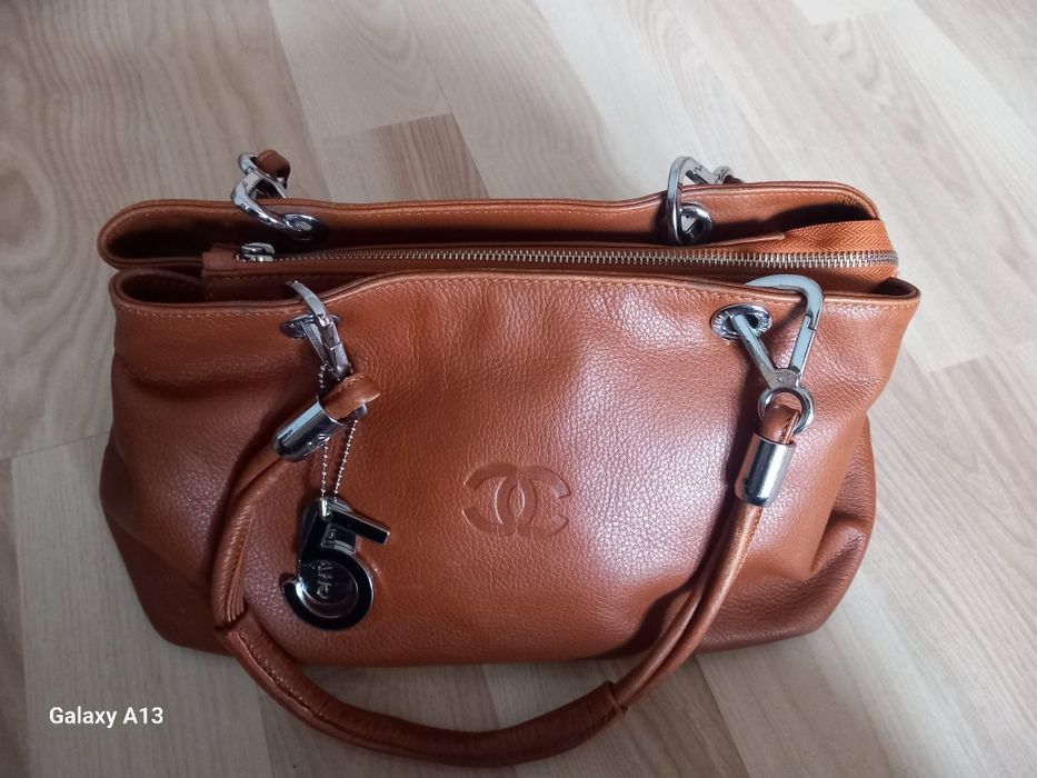 Chanel przepiękna torebka skóra