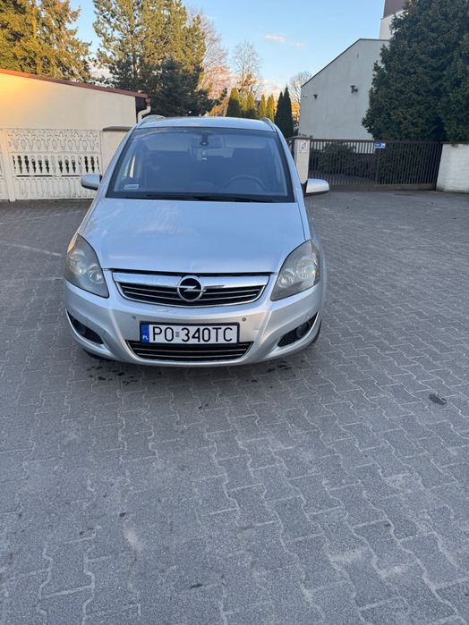 Zafira B  7 os. 1.9 CDTI