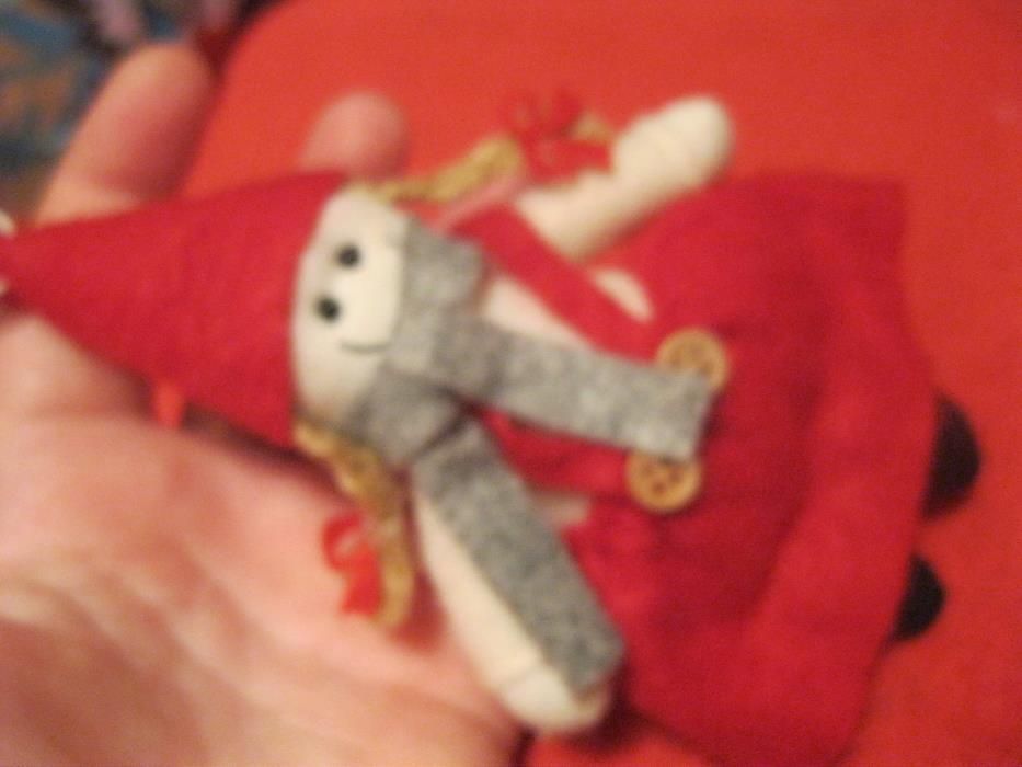 игрушка кукла фетр кипр с ярмарки девочка в красном платье handmade