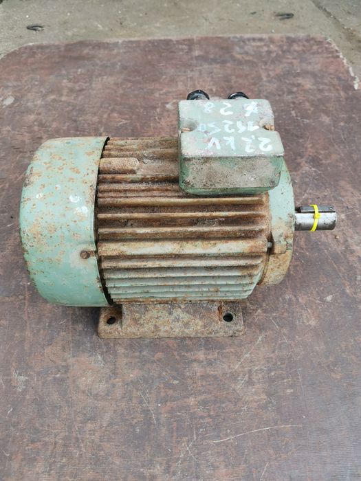 Silnik elektryczny trójfazowy 2,2 kW
