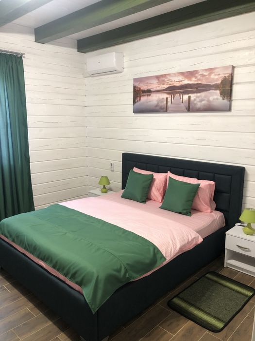 Greenhouse-автономний, в лісі, річка, на 8-10 осіб