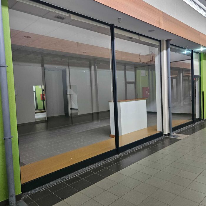 Alugo Loja 90 m² centro comercial