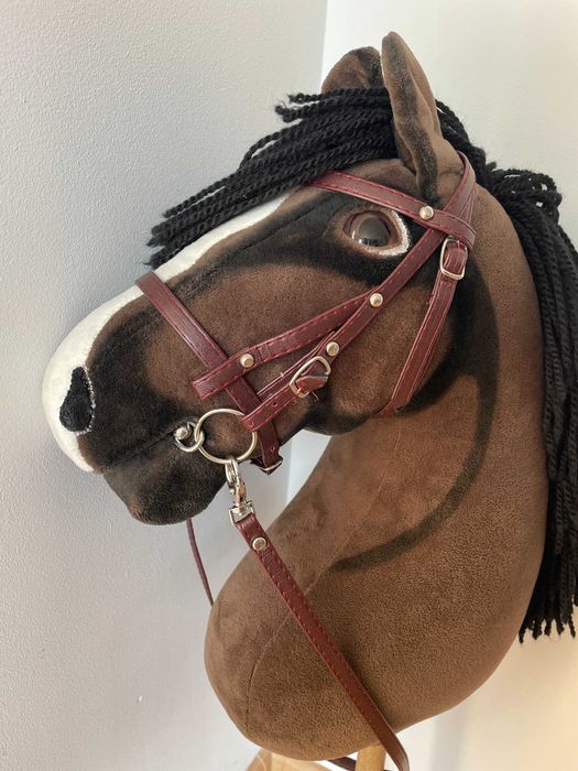 Hobby Horse ciemnogniady, duży A3 z kantarem jak żywy + GRATIS