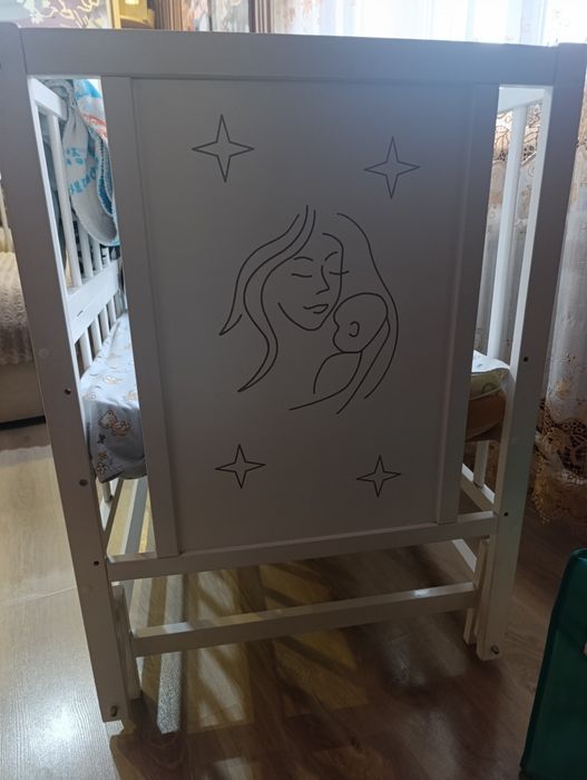 Кроватка для найменших