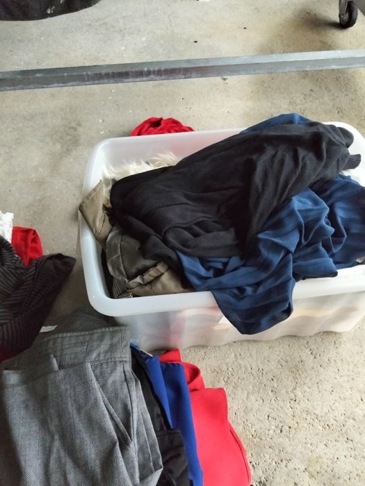 Roupa senhora em bom estado