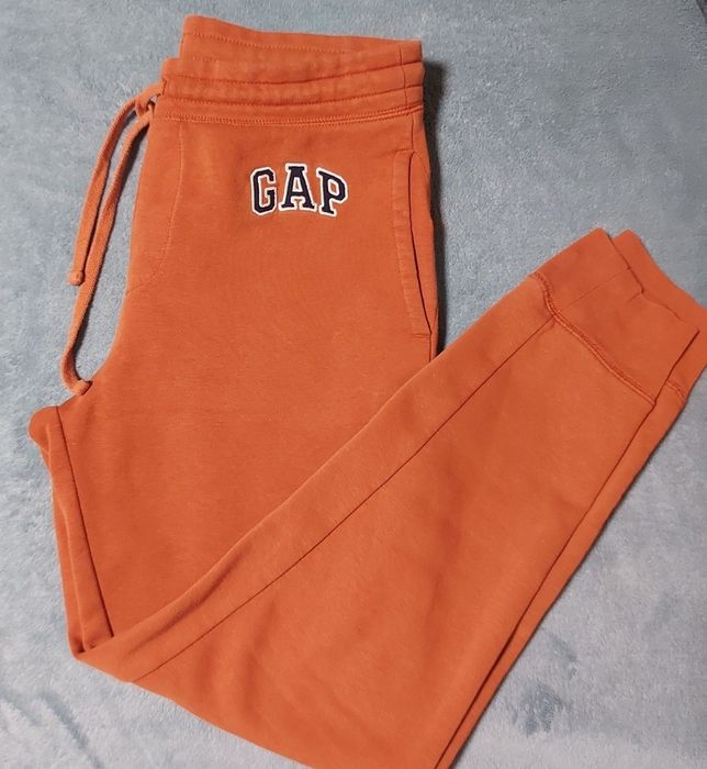 Спортивные брюки на флисе Gap