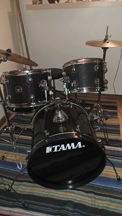 Bateria acústica TAMA completa – preta