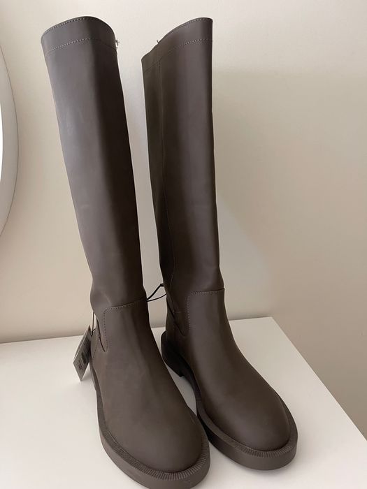 Botas cor caqui t. 40