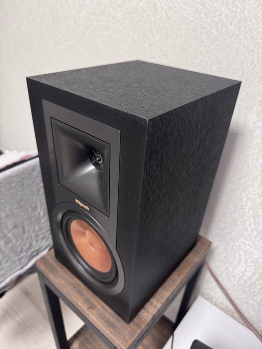Продам активну акустику Klipsh R-15PM