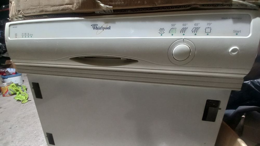 Посудомоечная машина Whirpool ADG 9540 посудомойка