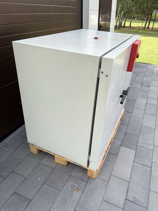 Suszarka laboratoryjna Binder FED 400