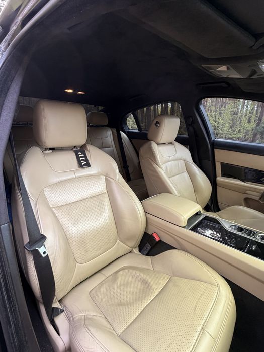 Jaguar xf250/bowers & wilkins