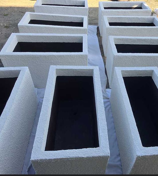 Donica termo, ogrodowa. Doniczka ze styropianu, betonowa, tynk.