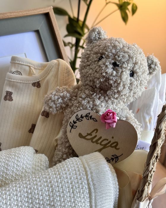 Box prezentowy dla noworodka Standard | Kosz wyprawka Baby Shower Chrzest | Tiny Stories