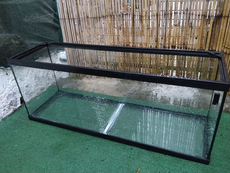 Vendo ou troco aquário impecável