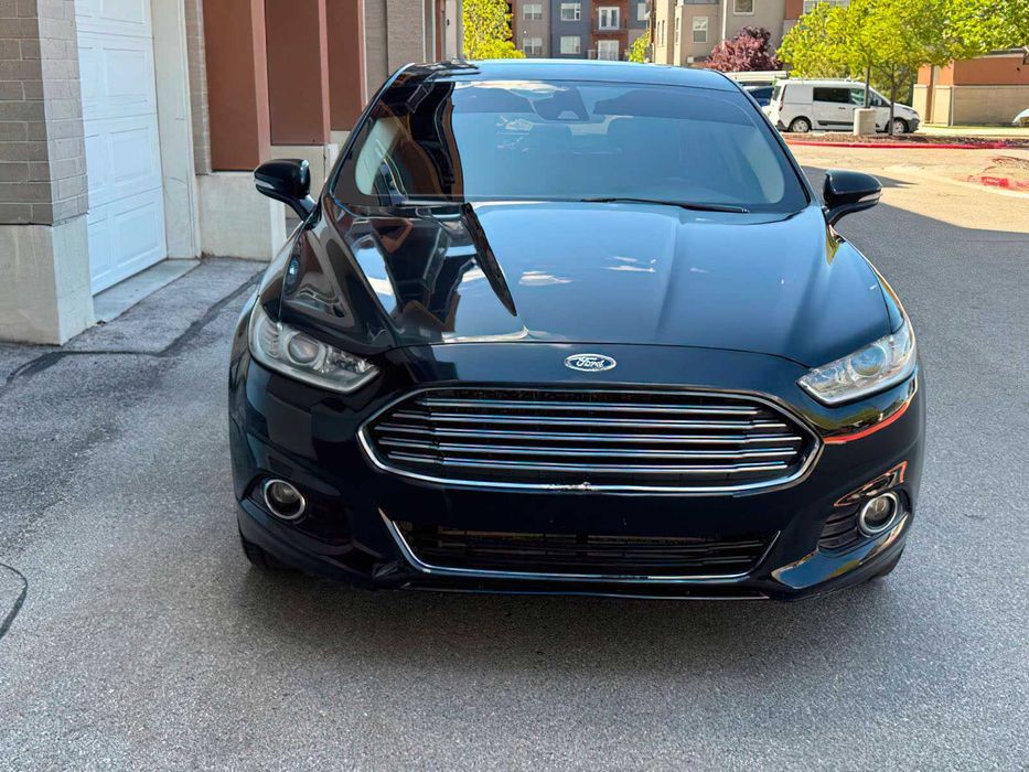 Ford Fusion Titanium      2014