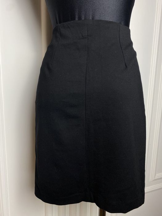 Spódnica krótka mini czarna 40 L Gatta wiskoza z lampasami