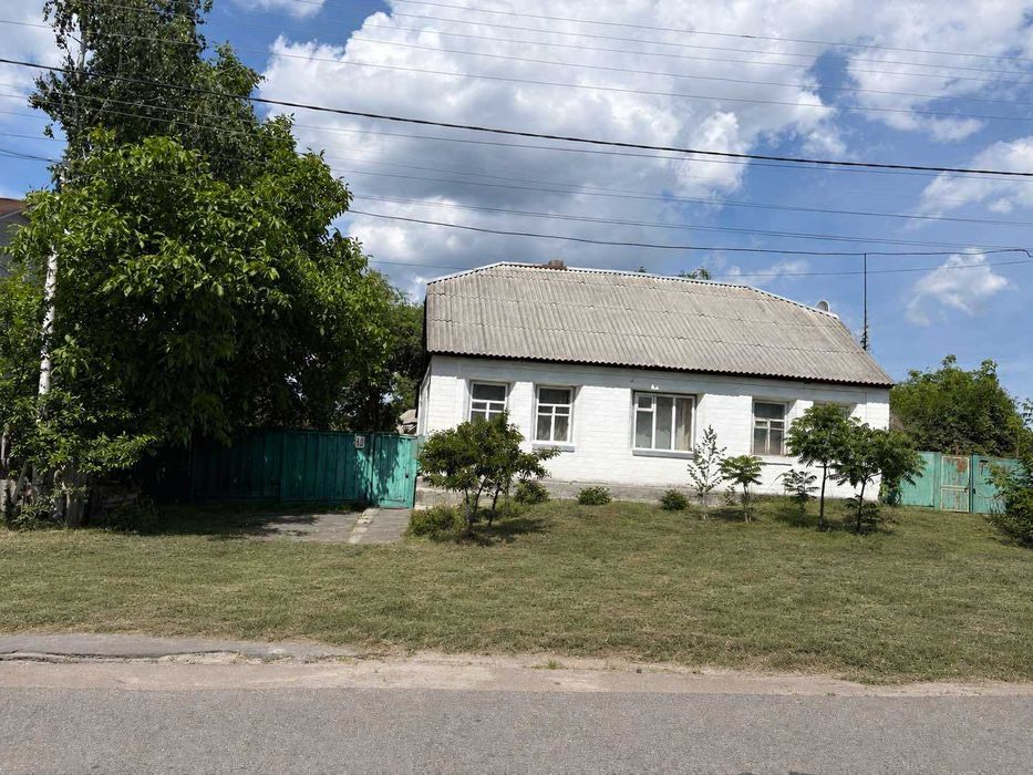 Продам 1/2 будинку в місті Чигирин