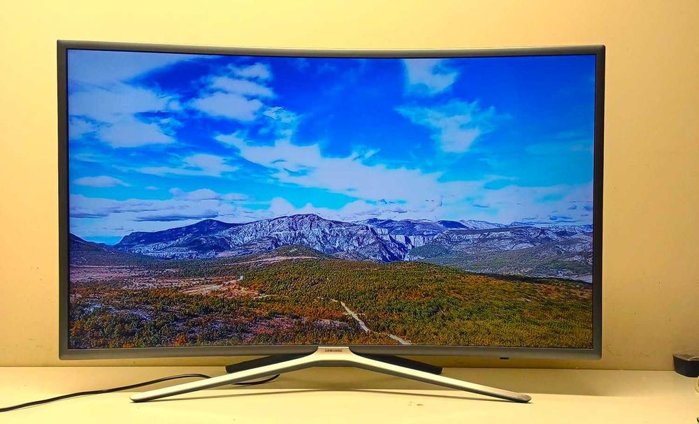Telewizor Smart TV Samsung 40" DVB-T2 Zakrzywiony