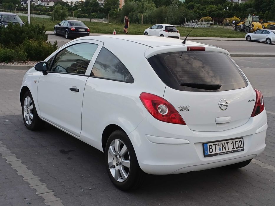 Opel corsa 2011 1.2 benzyna klima
