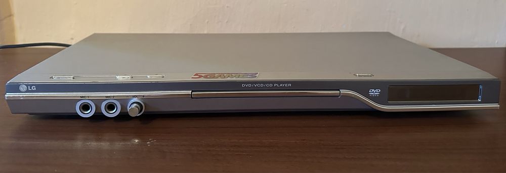 DVD/CD-плеер LG с караоке