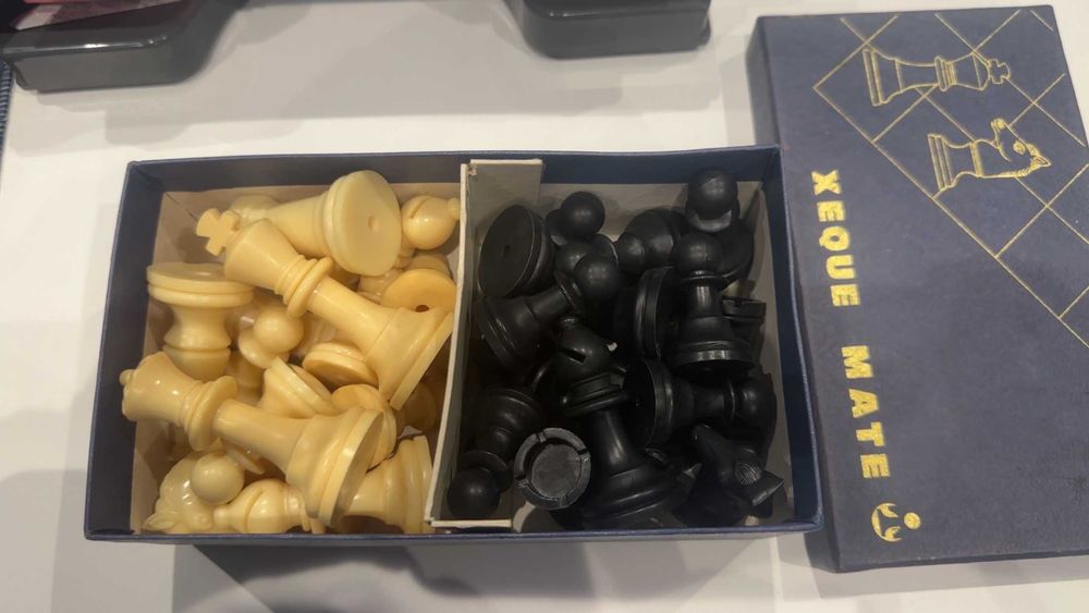 Conjunto de peças de Xadrez vintage