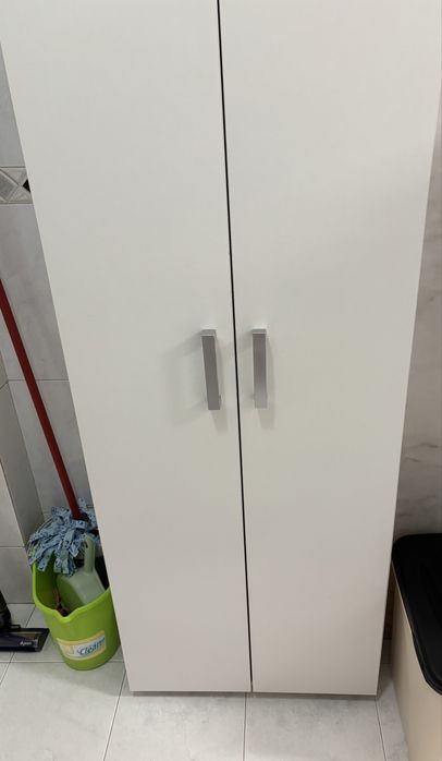 Despenseiro em otimo estado