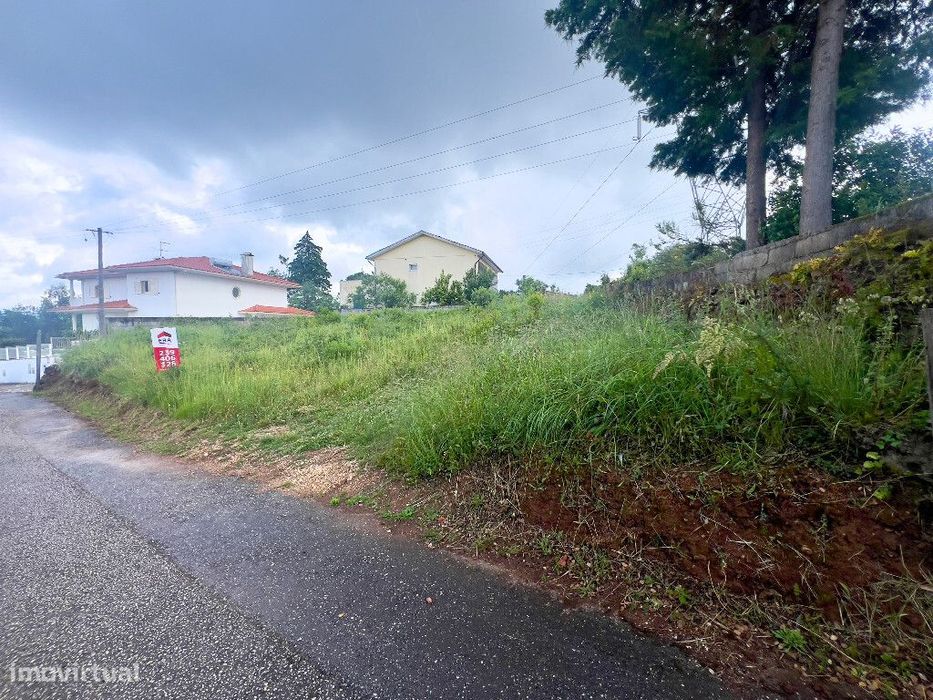 Terreno urbano em zona de Assafarge