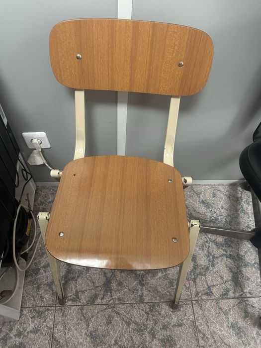 Cadeira  de escritório usada mas em bom estado