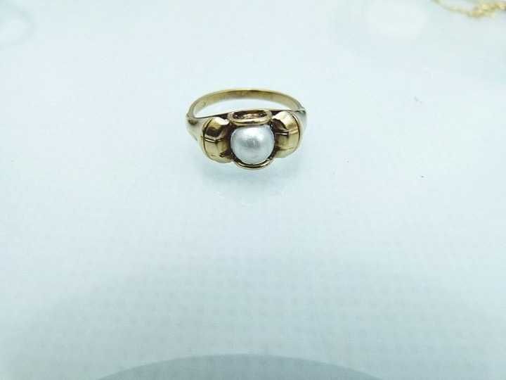 Złoty pierścionek / p. 333 / 8K / 2,1g / r. 14 / Eko Komis