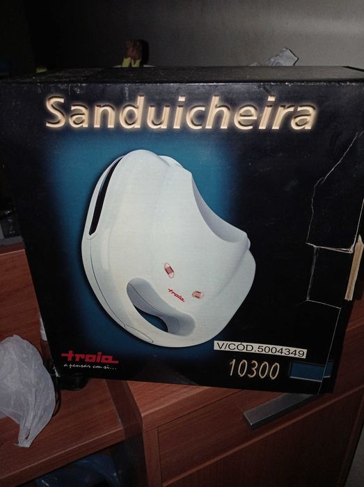 Sanduicheira Troica