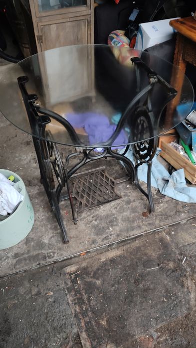 Stolik nogi od maszyny do szycia mogę bezpiecznie wysłać