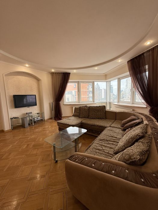 Аренда квартиры, Печерск, евроремонт,Мариинский парк,метро,Лавра