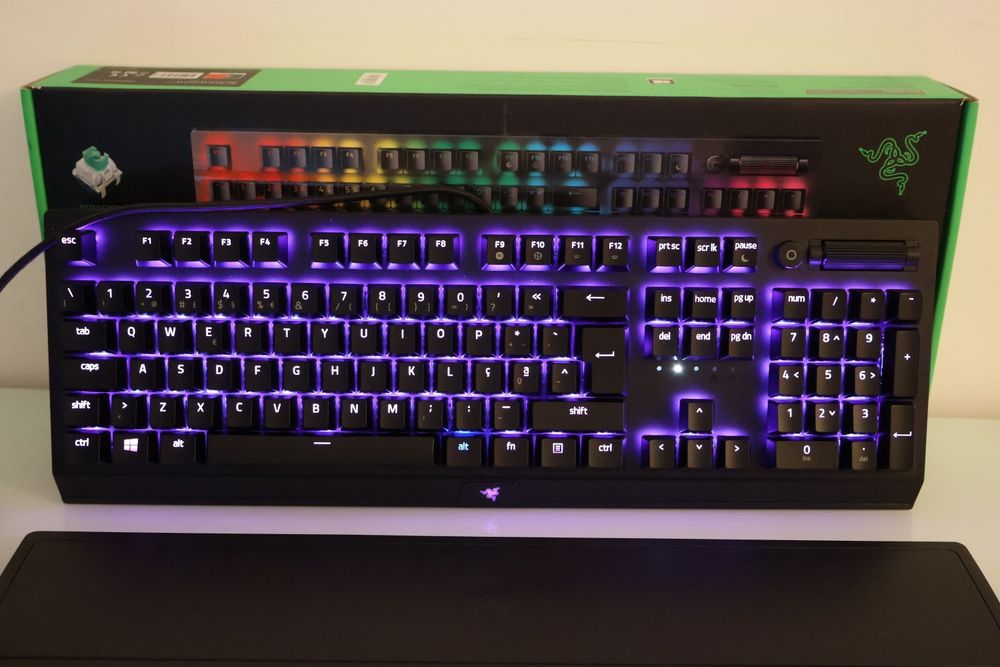 Teclado Gaming Razer BlackWidow V3 - Layout PT - Green Switches
