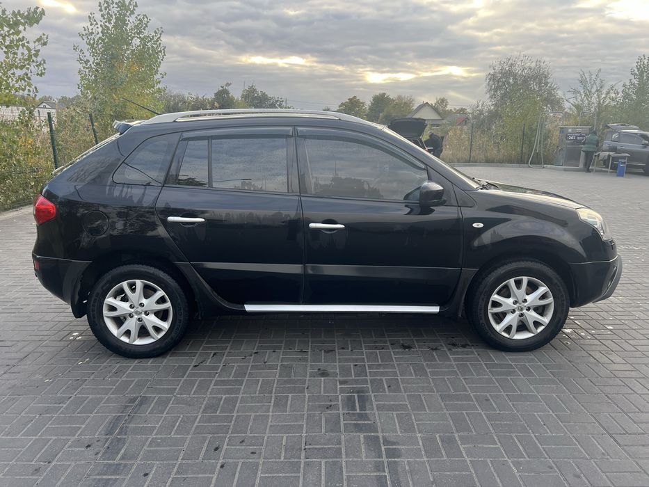 Продам  Renault Koleos 2008 2.5 газ/ бензин