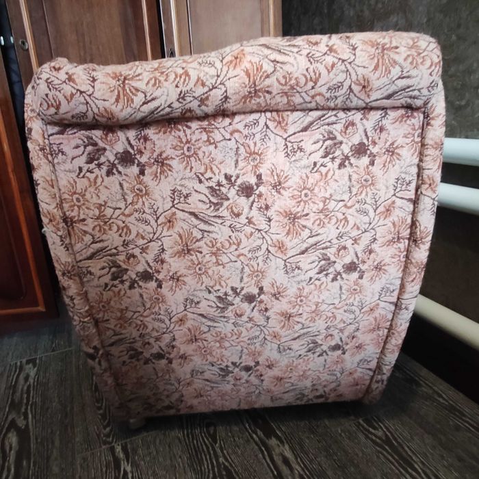 Диван та 2 крісла (вживані)