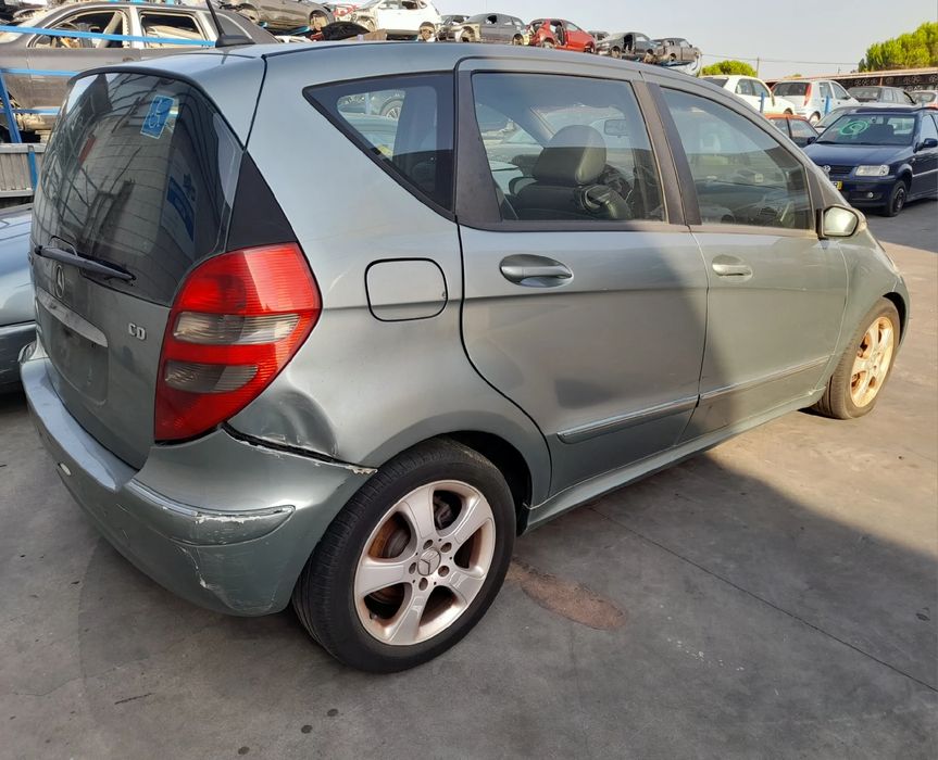 Para peças MERCEDES-BENZ Classe A (W169)