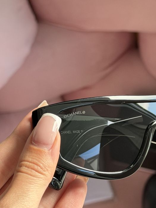 Okulary przeciwsłoneczne Chanel czarne