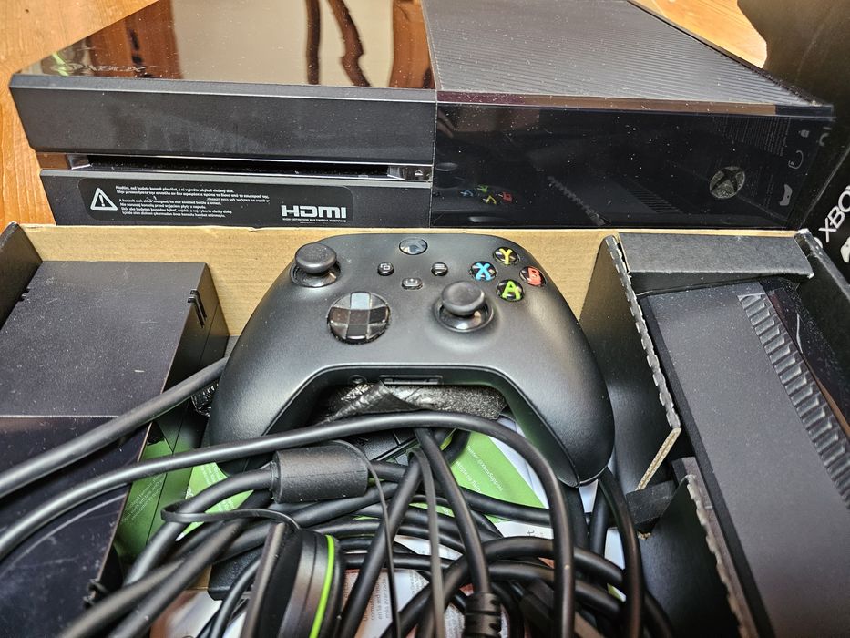 Xbox One 500gb  + kinect