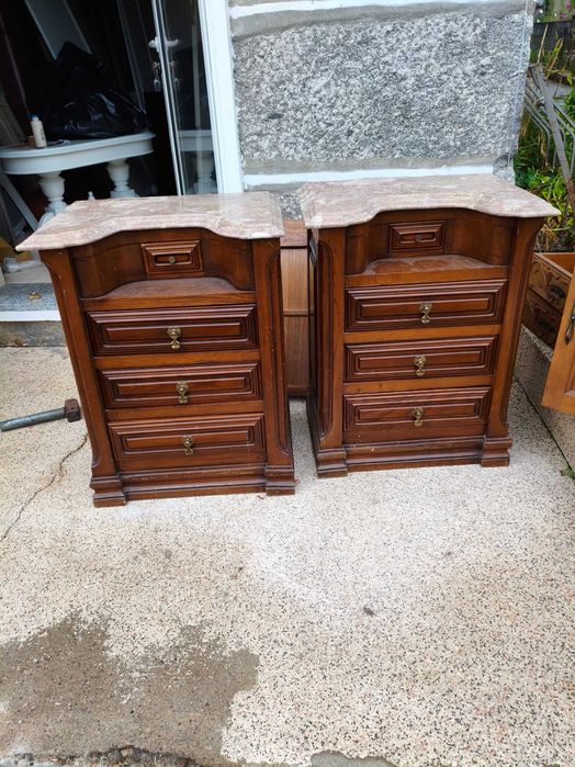 2 mesinhas cabeceiras