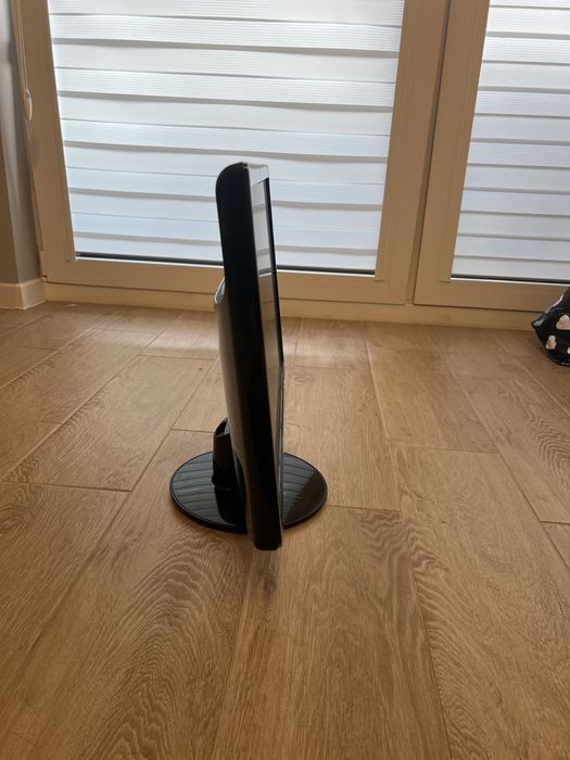 LG Flatron W2252TQ