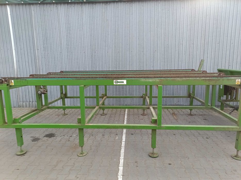 Stół podawczy / łańcuchowy Modułowy stół rolkowy