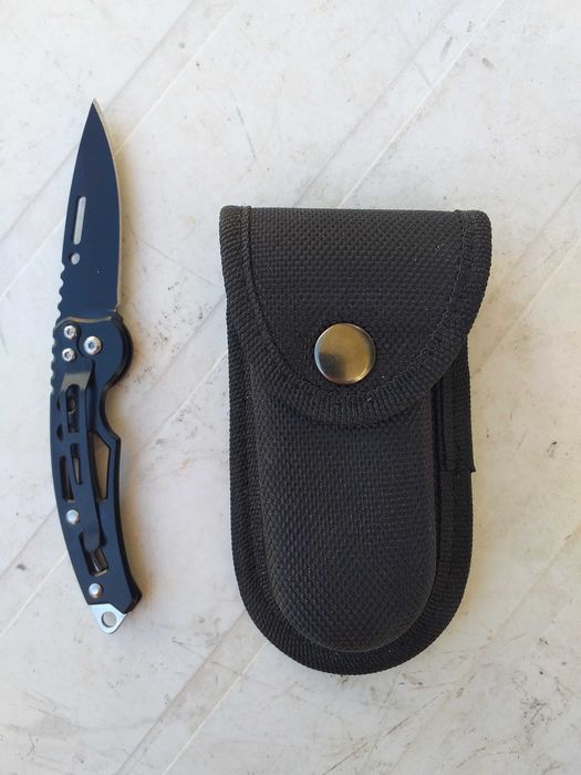 Canivete com bolsa de transporte, tudo a estrear