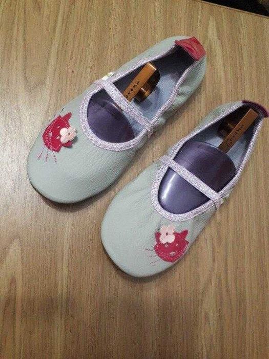 Балетки шкіряні дівчинці\чешки\rolly Італія\р. 36(23см)