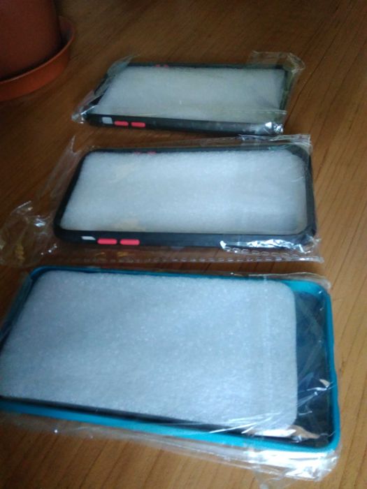 бампери для телефона - 3 шт